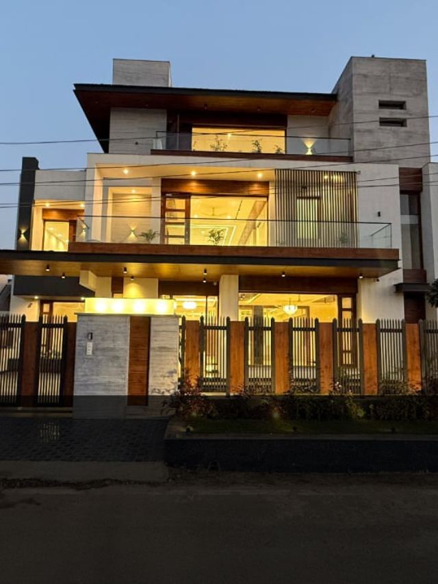 1 Kanal Luxury House for Sale in Mohali