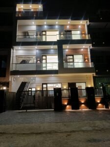 Brand new 8 marla triple storey kothi floor for sale in VIP Sector 79 Mohali
